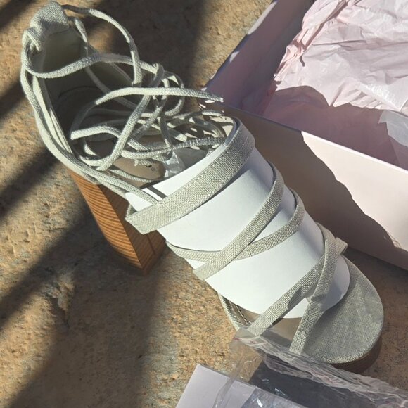 JustFab Cream Lace-Up Block Heels | Size 8.5 | Chic & Comfy - Picture 2 of 8